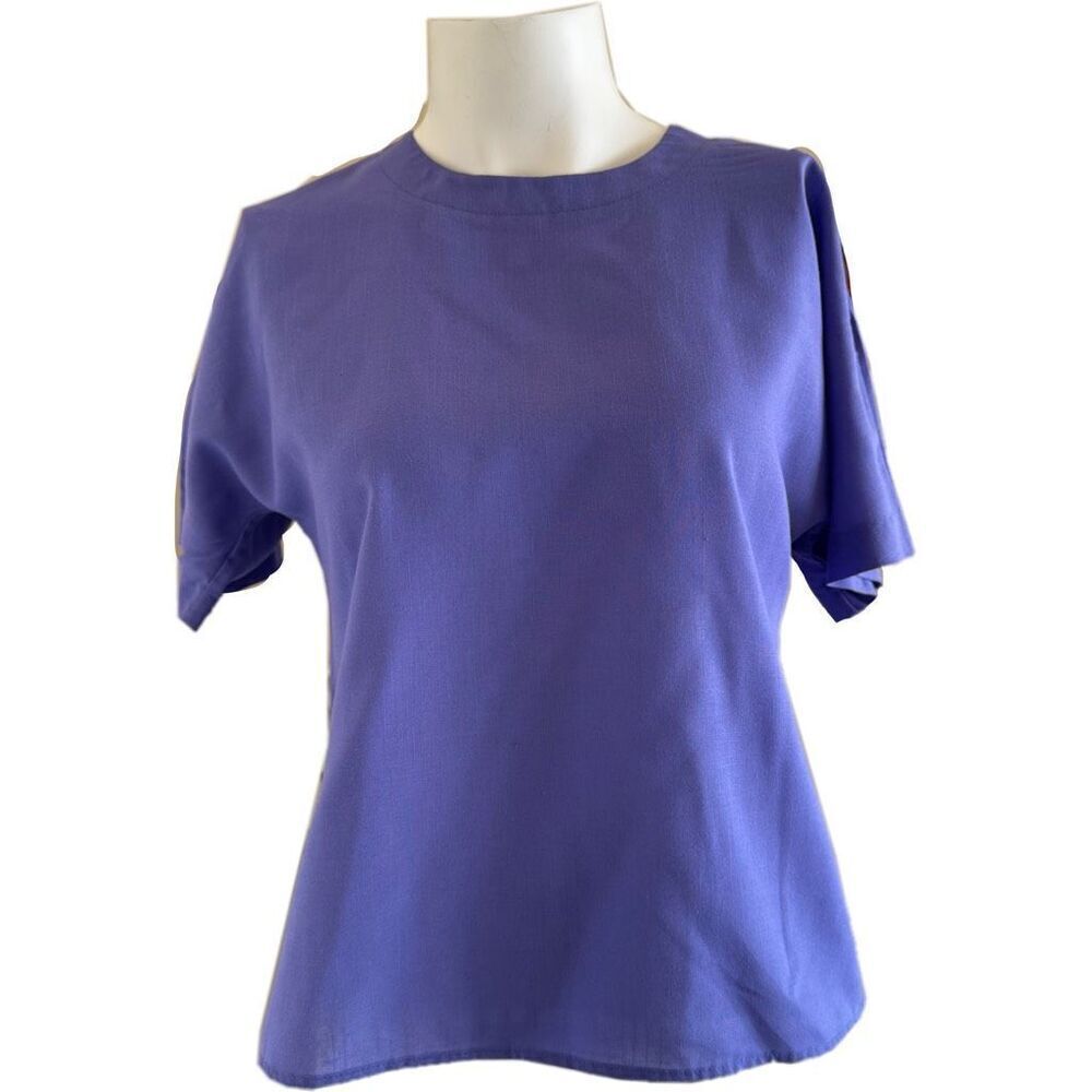 That’s me vintage 90s lavender women’s blouse M